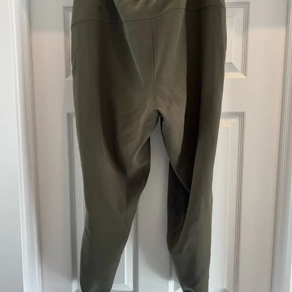 2 pairs Lululemon work or travel pants. Size 12 - Picture 7 of 12